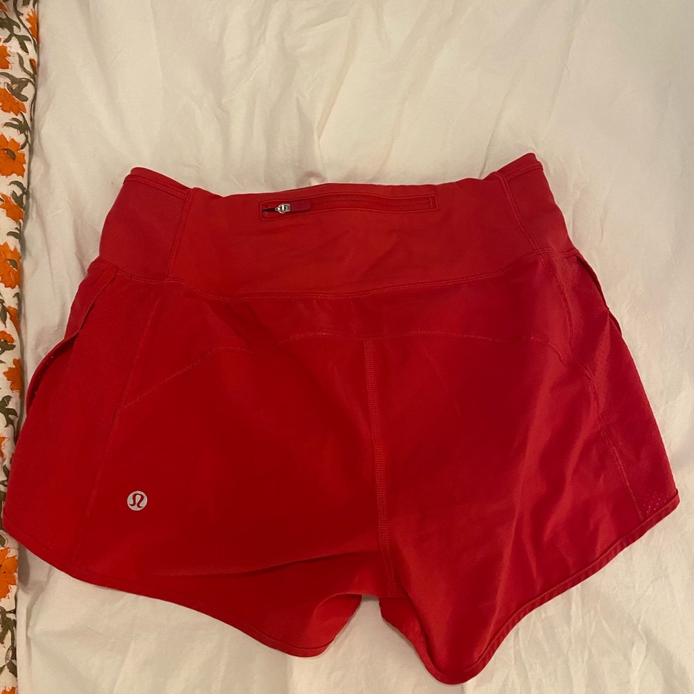 Lululemon shorts size 4 2.5 inch inseam pink